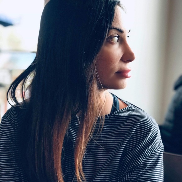 Meet your Posher, Alexandra - Picture 1 of 1